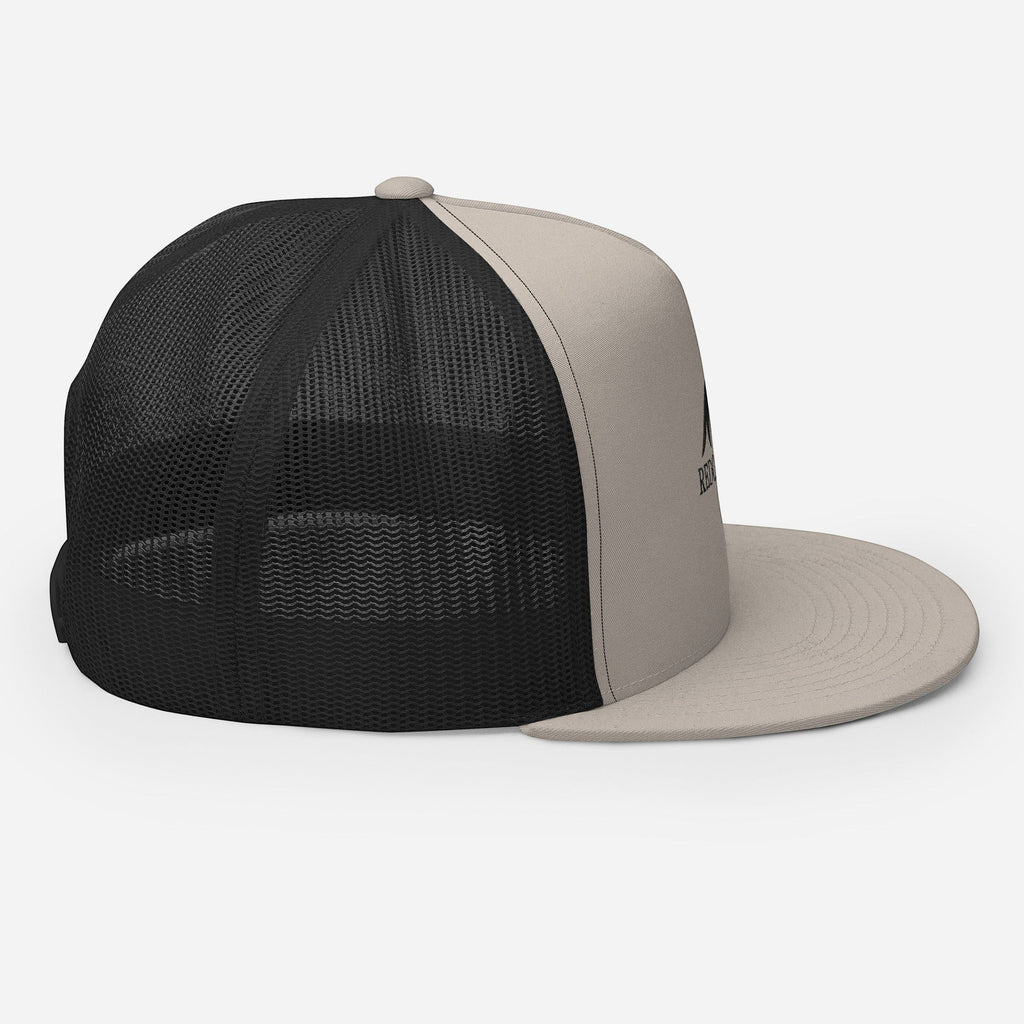 Redcastaway™ beige and black trucker cap with flat bill and snapback closure. Cotton, nylon, polyester blend.